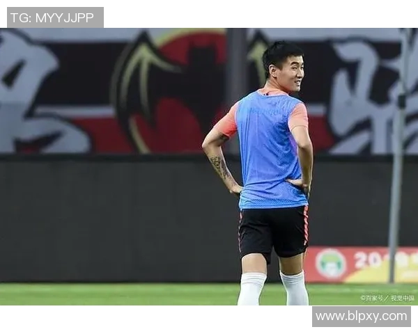 韦世豪精彩助攻助力球队逆转胜利展现出色团队配合与个人能力